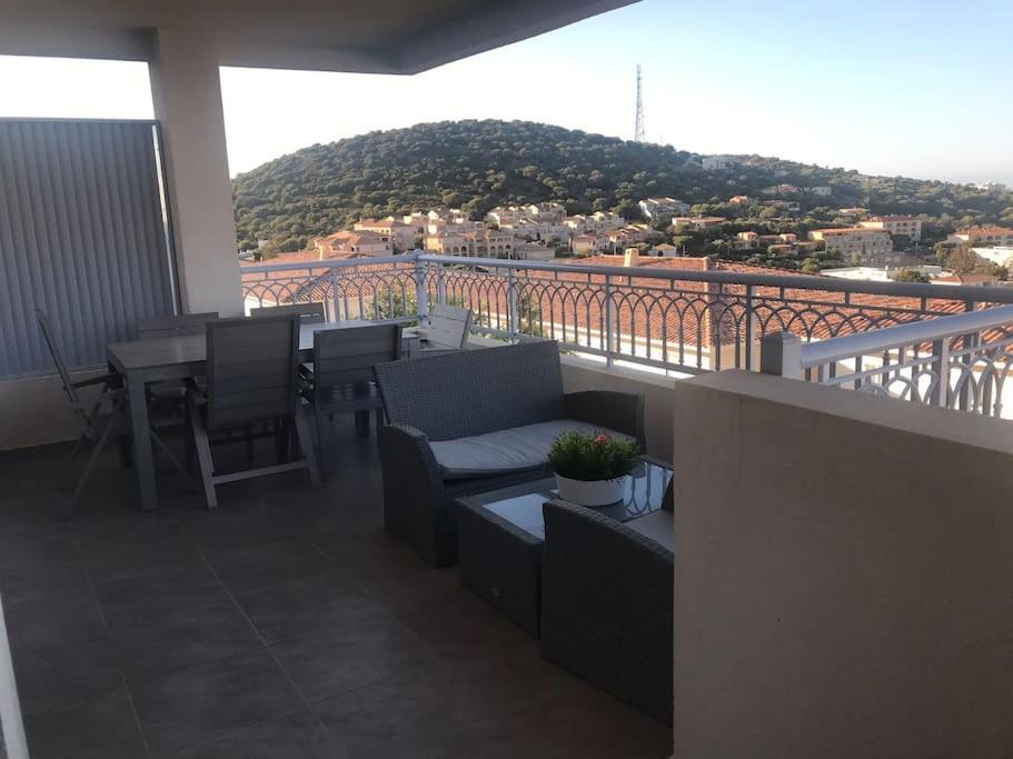 Appart Avec Terrasse Vue Sur Mer Exceptionnelle L'Ile-Rousse  Exterior photo